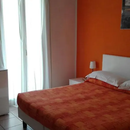 Hotel Holiday Center-2